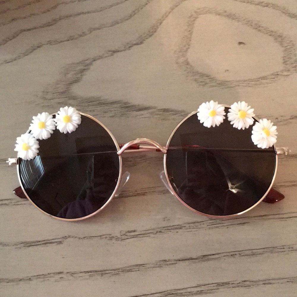 Daisy sunglasses